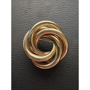 Vintage Elegant Love Knot Brooch Gold Tone Monet